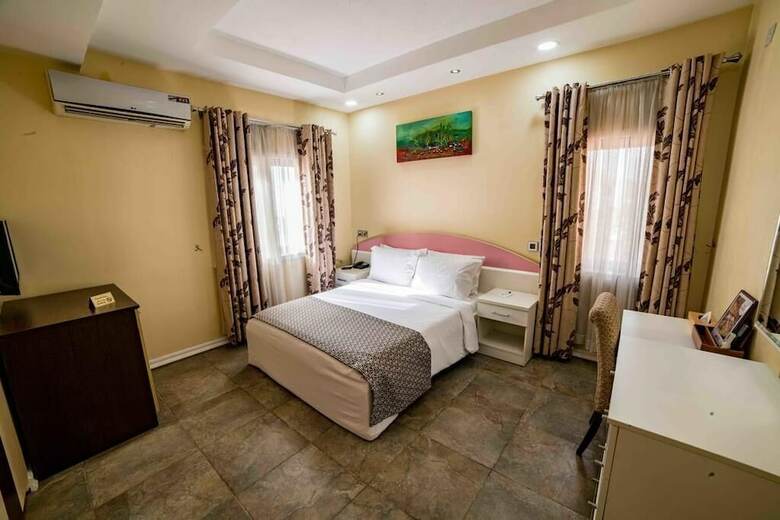 Hotel Davok Suites Uyo