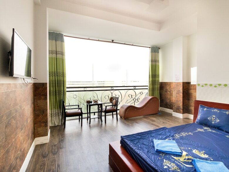 Hotel Spot On 881 Hoang Bach 3