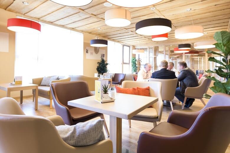 Jufa Hotel Laterns - Klangholzhus
