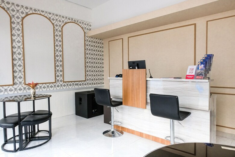 Hostal Oyo 1352 Jember Town Square Residence