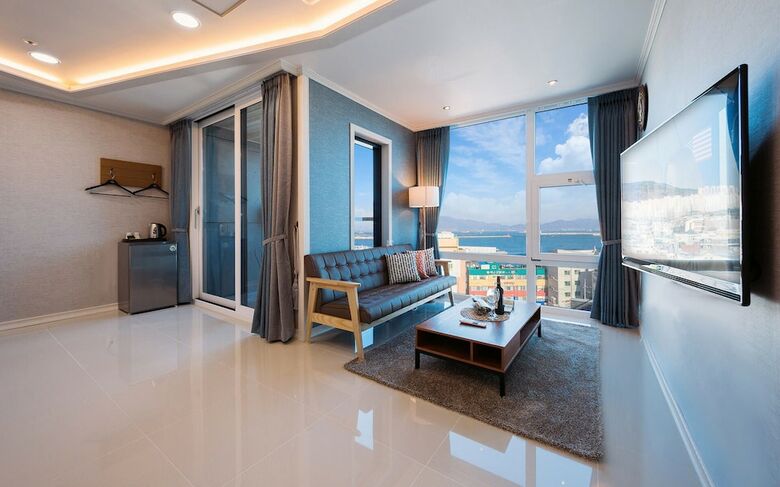 Yeosu Paradise Spa Pension