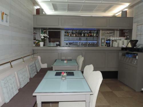 Hotel Le Petit Poete