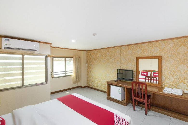 Oyo 702 Chaiyaphruk Grand Hotel