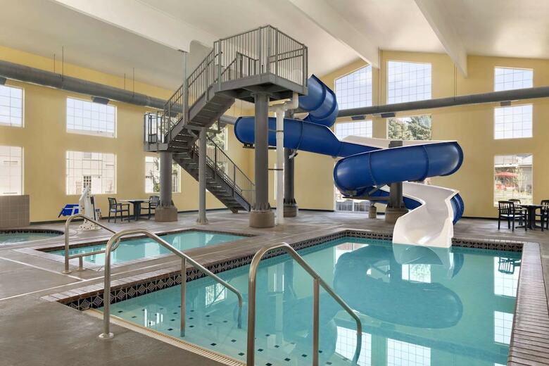 Hotel Ramada By Wyndham Spokane Airport