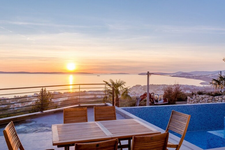 Luxury Villa White Velvet With Pool