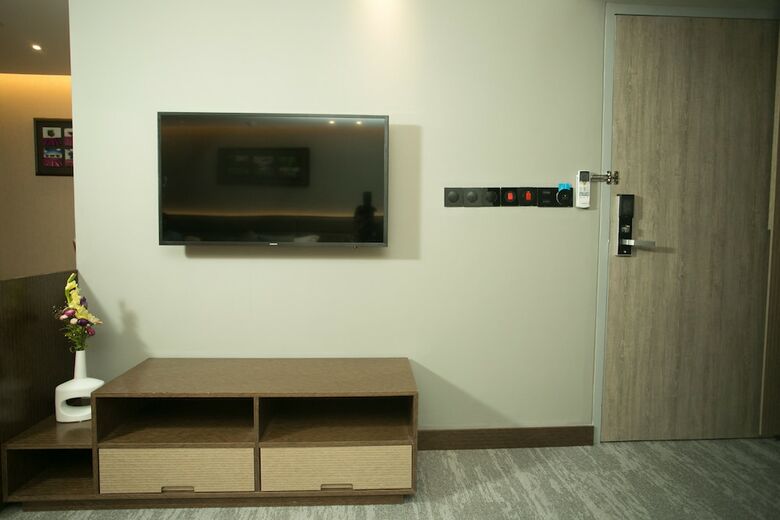 Hotel Omni Residency