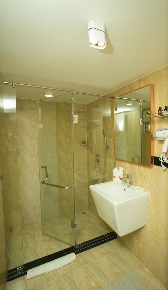 Hotel Omni Residency