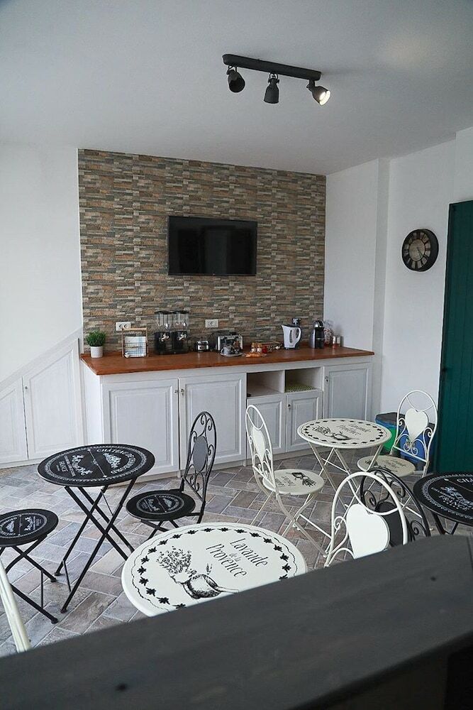 Hotel Acquazzurra Guest House