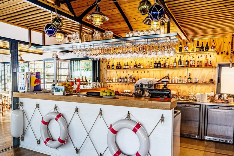 Yachter Club Modr� ?ajka