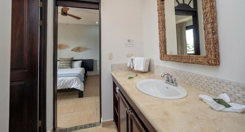 Apartamentos Encantada Luxury Condo J3