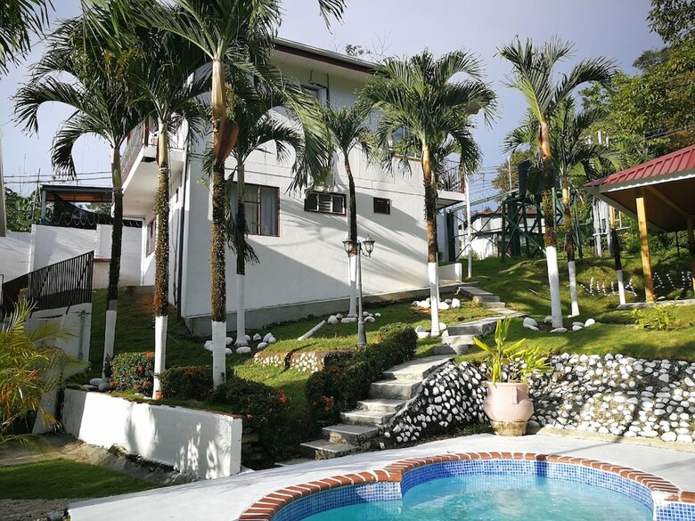 Casa Familiar Villa Aura