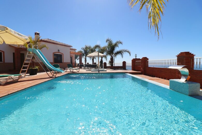 1149 Villa Paquita
