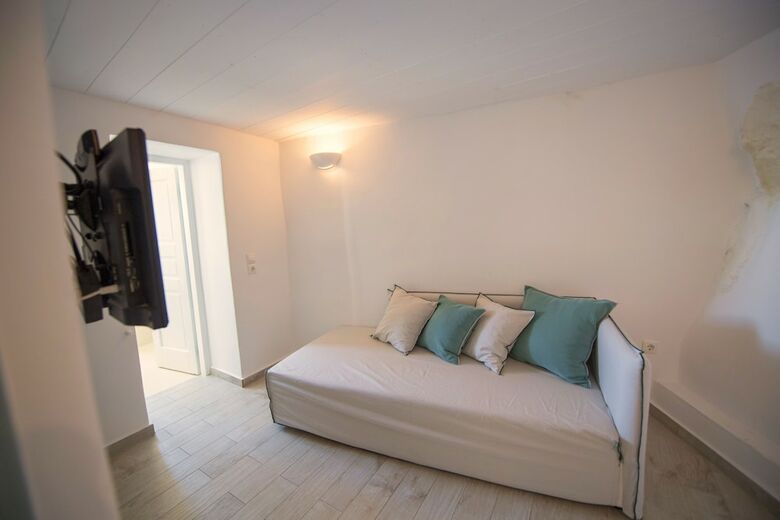 Omiros The Feelgood Hotel