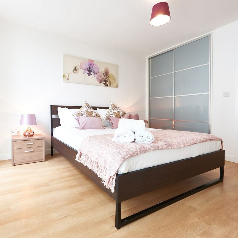 Apartamentos The Hub By Shortstaymk