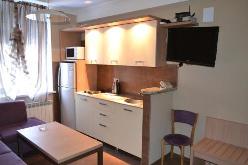 Hotel Apartments Adresa