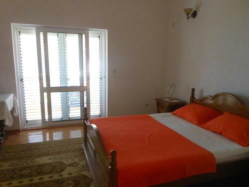 Hostal Lorena Rooms