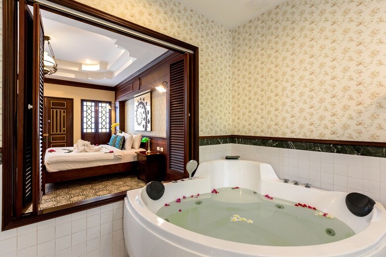Hotel Racha Island Resort (Rayaburi)