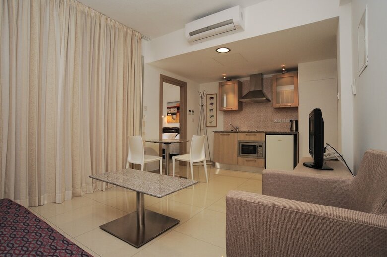 Aparthotel Frixos Suites Hotel Apts