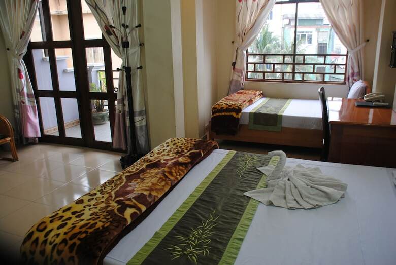 Sunny B Hotel