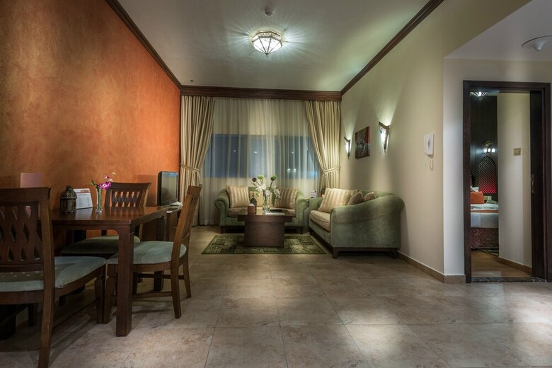 Aparthotel First Central Hotel Suites