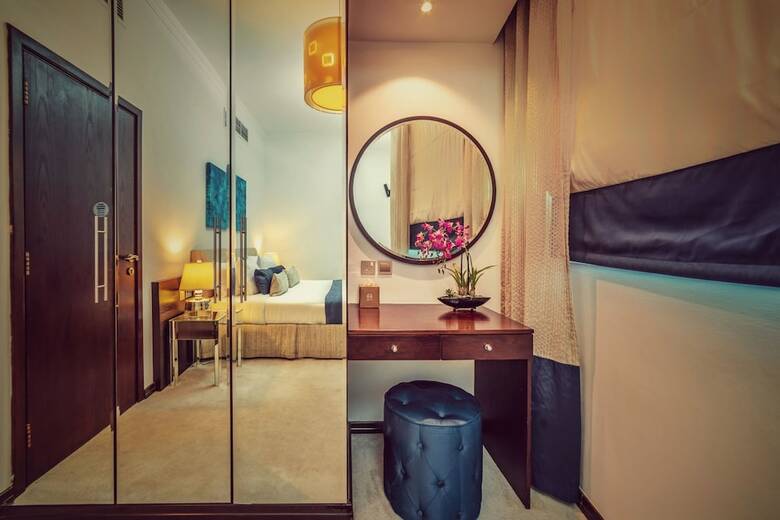 Aparthotel First Central Hotel Suites