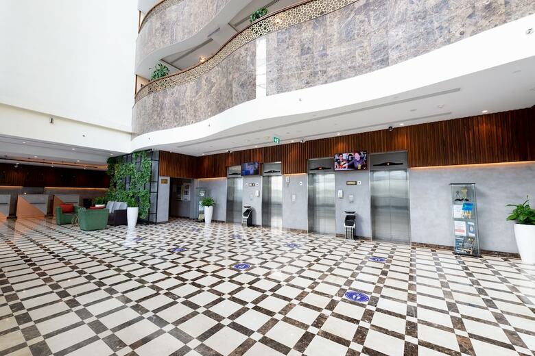 Aparthotel First Central Hotel Suites