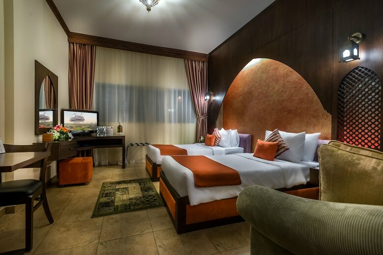 Aparthotel First Central Hotel Suites