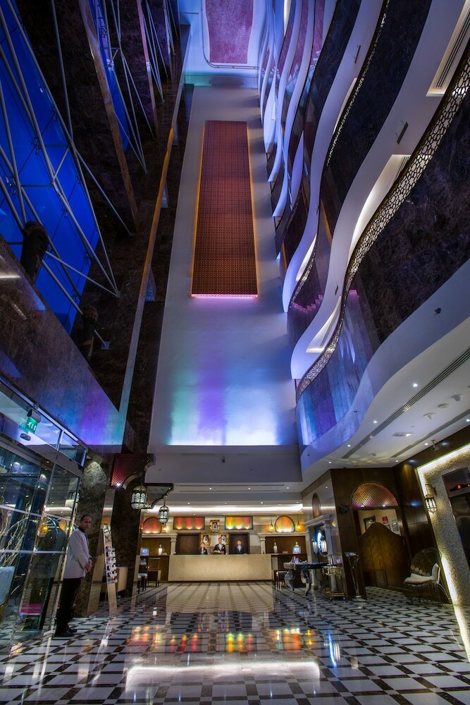 Aparthotel First Central Hotel Suites