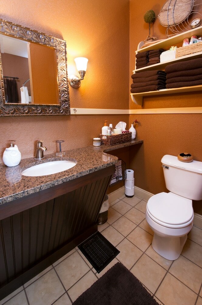 Bed & Breakfast Kara's Kottages @ W. Main St