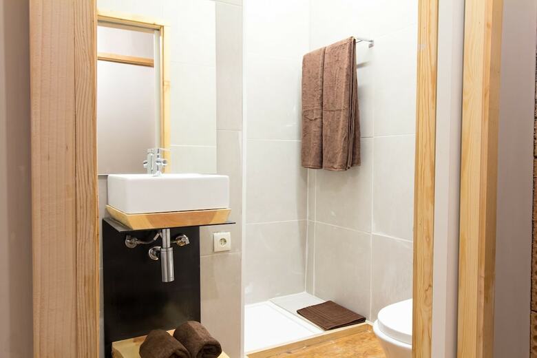 Bed & Breakfast Feel At Home Guest House