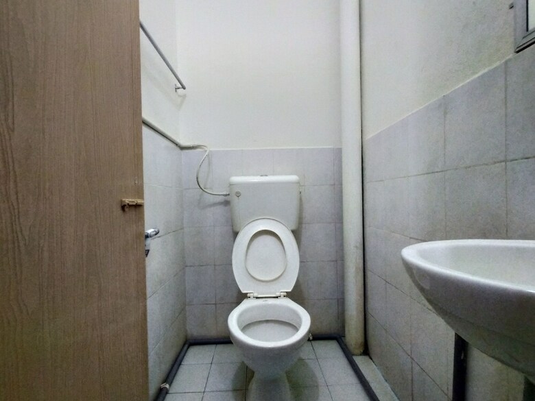 Spot On 89994 Rz Gold Hotel