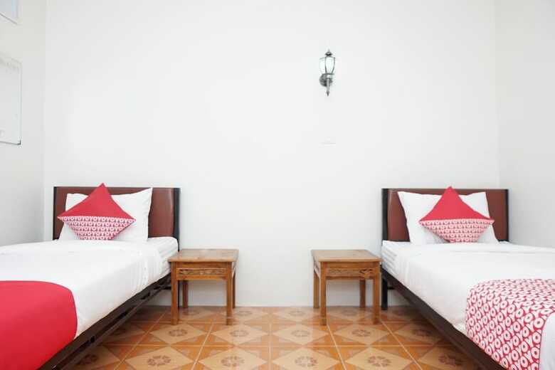 Oyo 2410 Intan Hotel