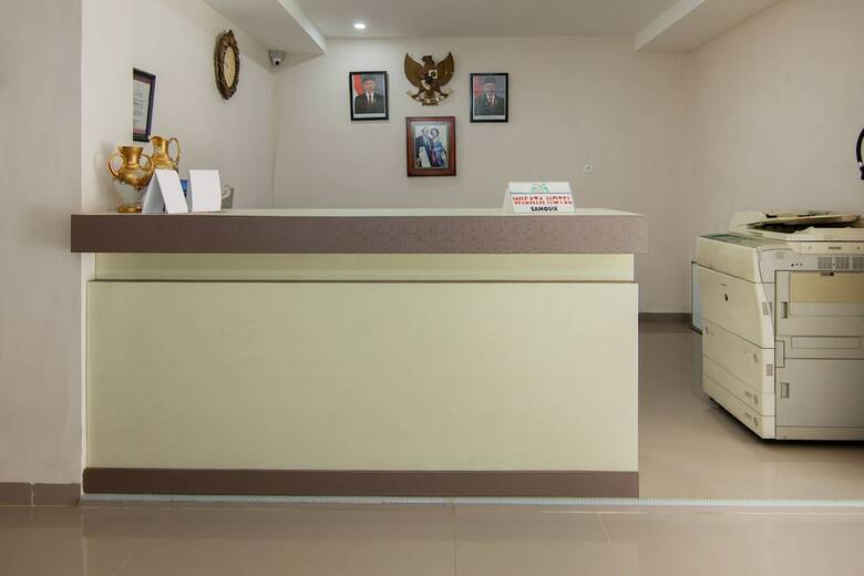 Oyo 2382 Wisata Hotel