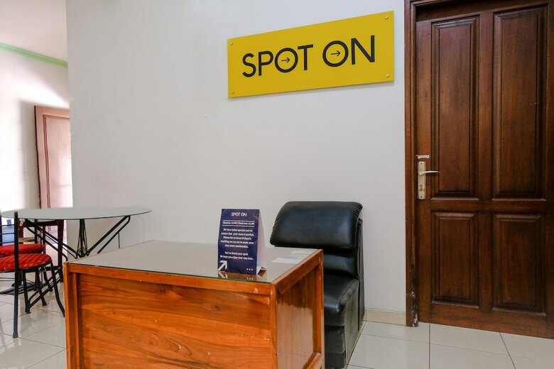 Hostal Spot On 2749 Tiga Sinar Residence