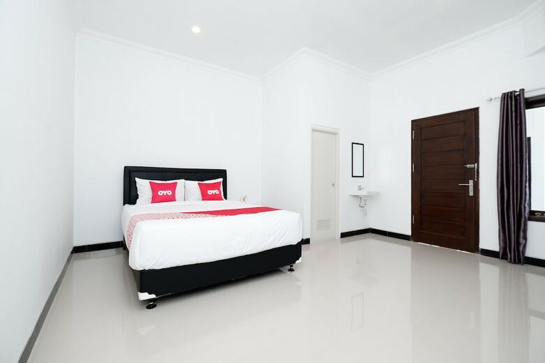 Hotel Oyo 1611 Four D'home