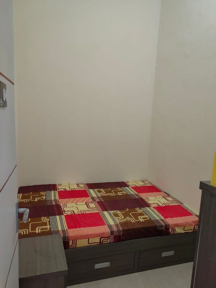 Hotel Oyo 1875 Merah Putih Syariah