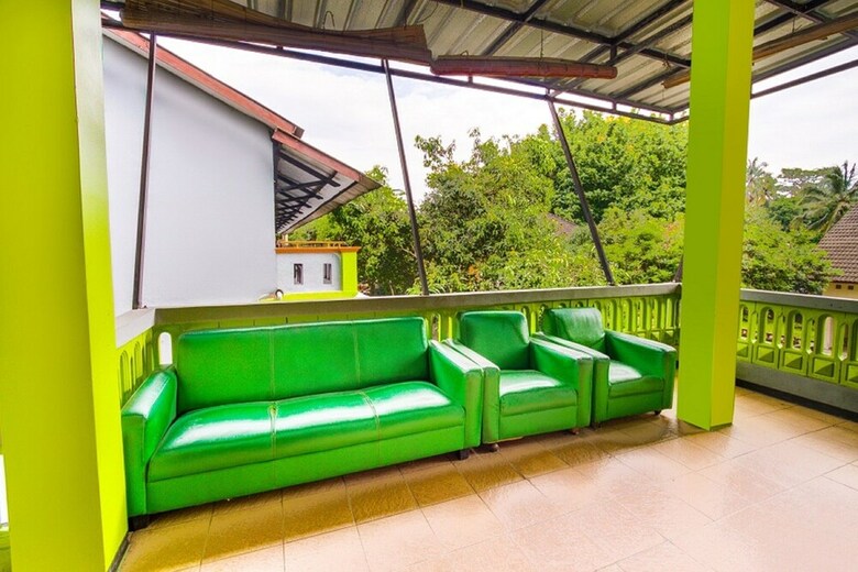 Hostal Spot On 2730 Hotel Maribaya Indah