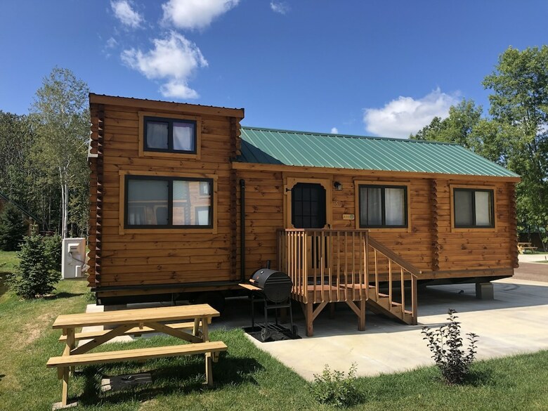 Cabana Mont Du Lac Resort