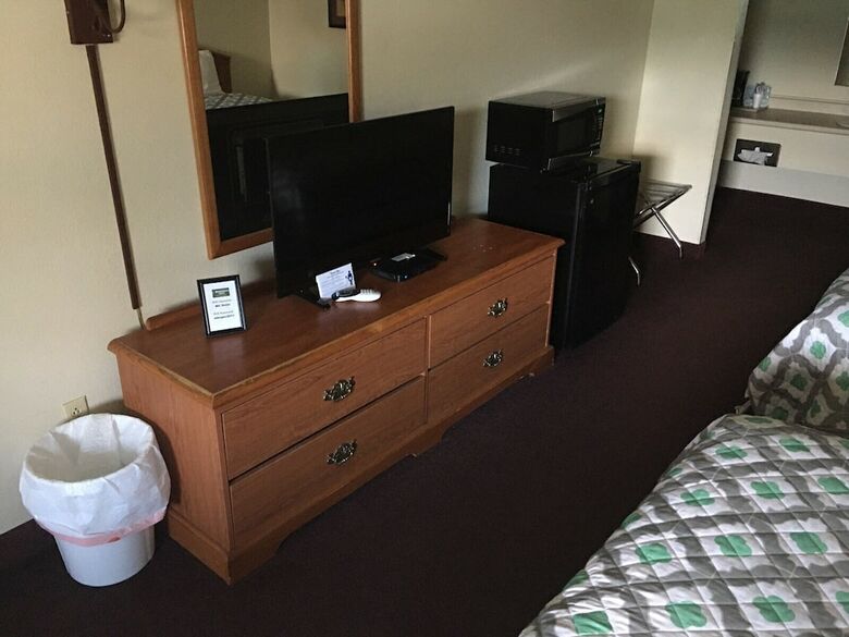 Posada Whispering Creek Lodging & Rv Resort