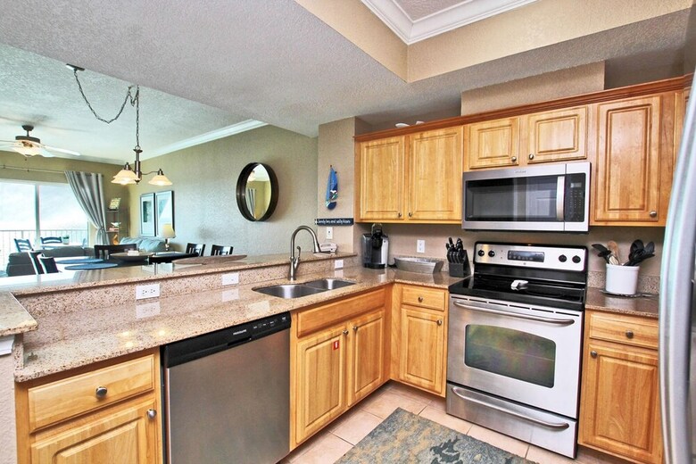 Crystal Shores West 1105 By Youngs Suncoast