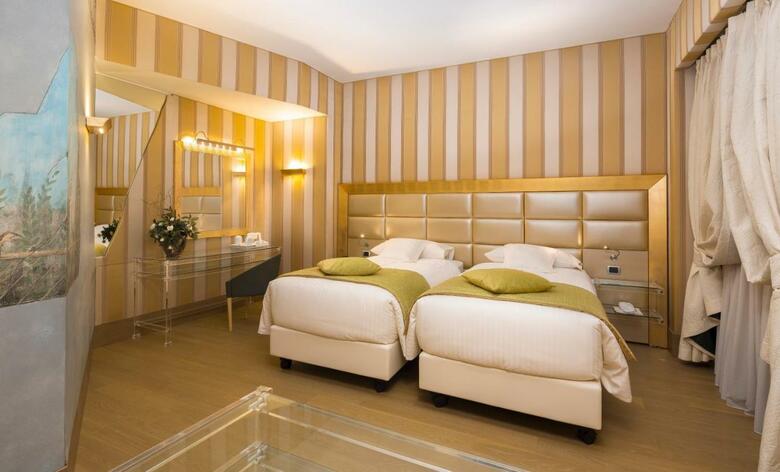 Hotel Antares Rubens