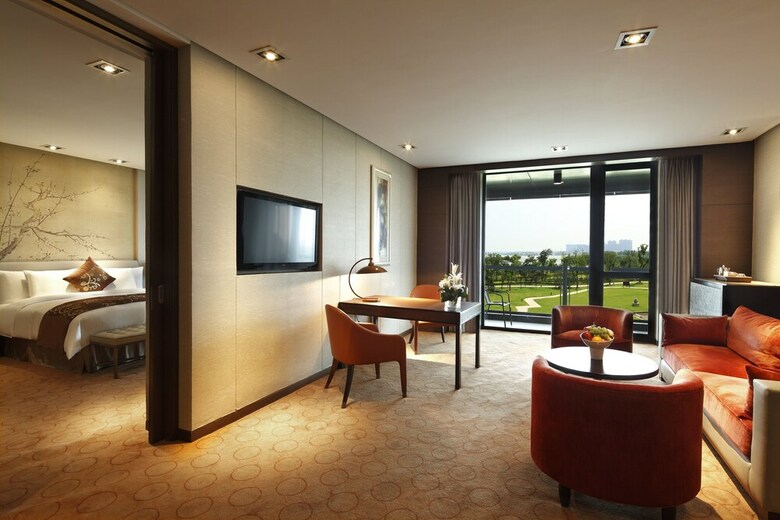 Hotel Crowne Plaza Xuzhou Dalong Lake
