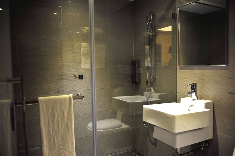 The Riverside Hotel International