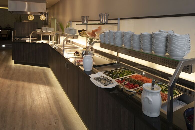 Strandhotel Weissenh�user Strand