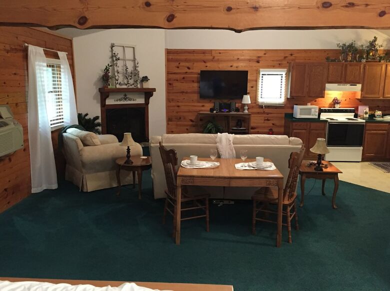 Bed & Breakfast Wisteria Lane Lodging