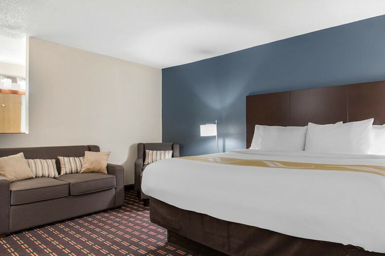 Hotel Quality Inn & Suites