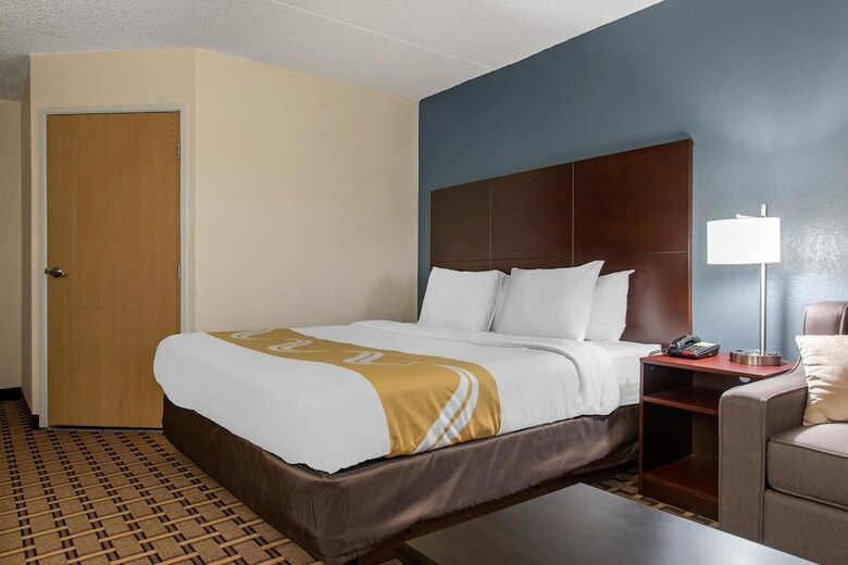 Hotel Quality Inn & Suites