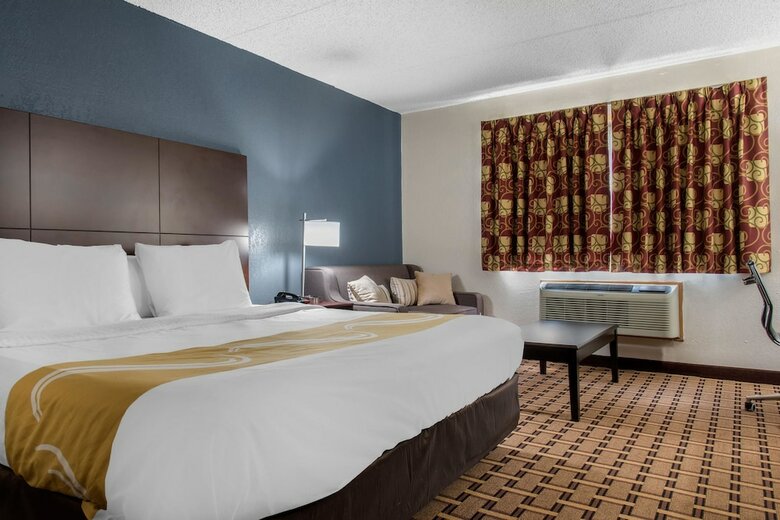Hotel Quality Inn & Suites