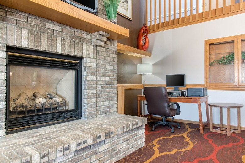 Hotel Quality Inn & Suites