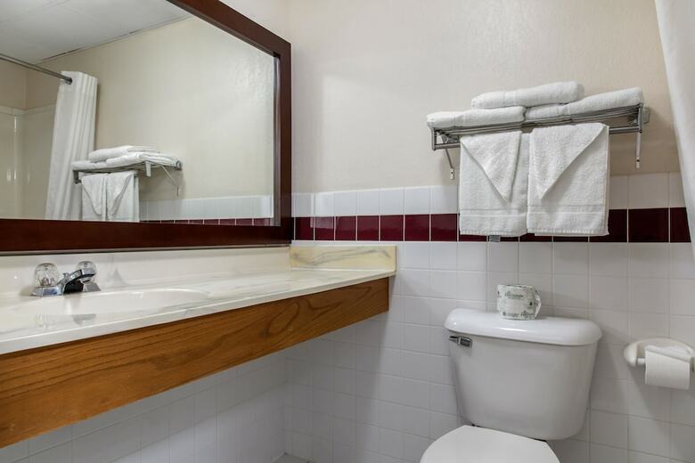 Hotel Quality Inn & Suites